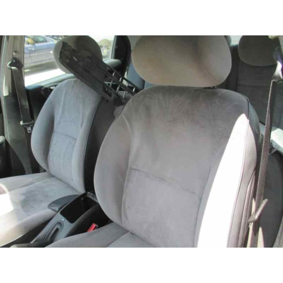 citroën xsara berlina del año 2002