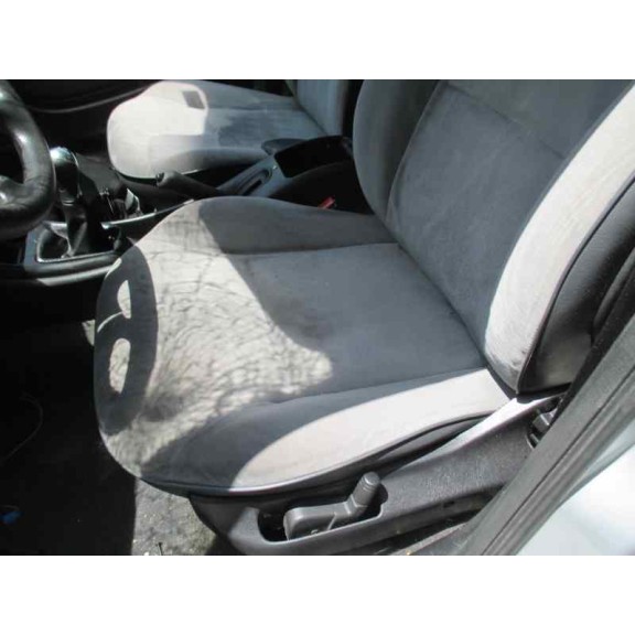 citroën xsara berlina del año 2002