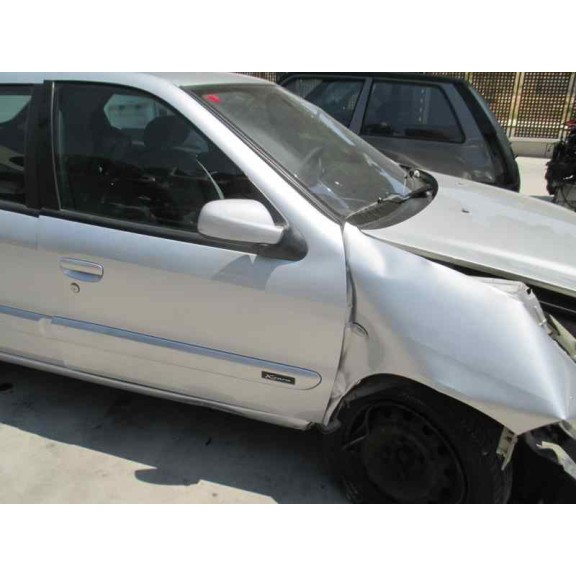 citroën xsara berlina del año 2002