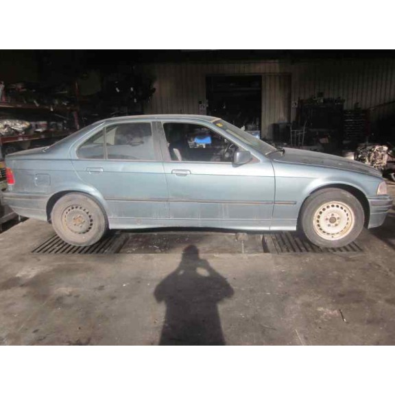 bmw serie 3 berlina (e36) del año 2002