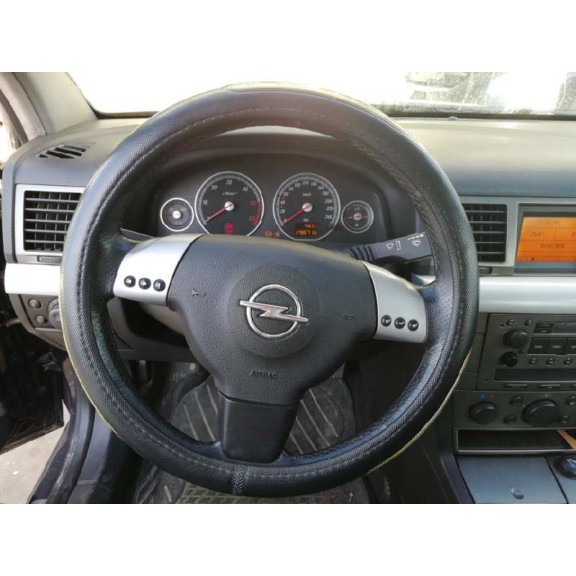 opel vectra c berlina del año 2004