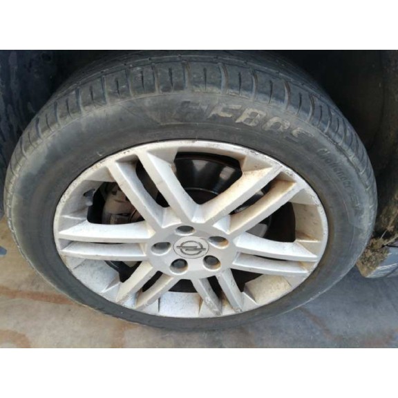 opel vectra c berlina del año 2004