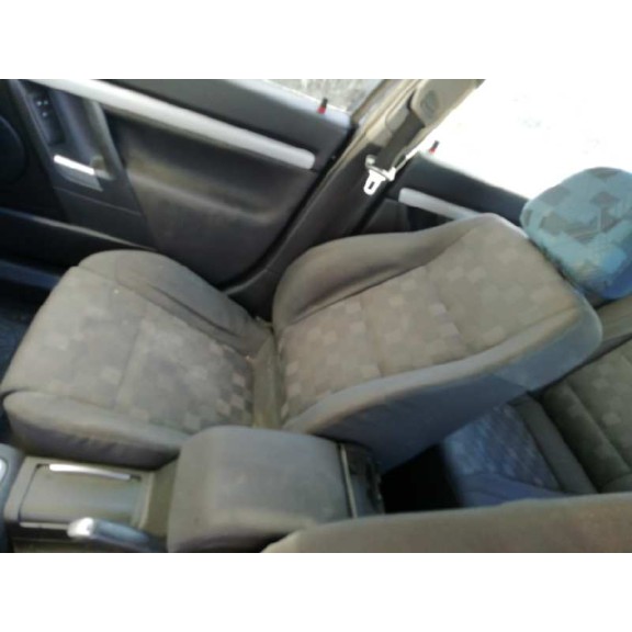 opel vectra c berlina del año 2004