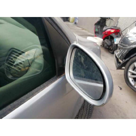 volkswagen golf v berlina (1k1) del año 2006