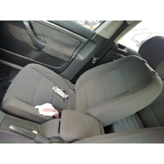 volkswagen golf v berlina (1k1) del año 2006