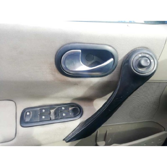 renault megane ii classic berlina del año 2007