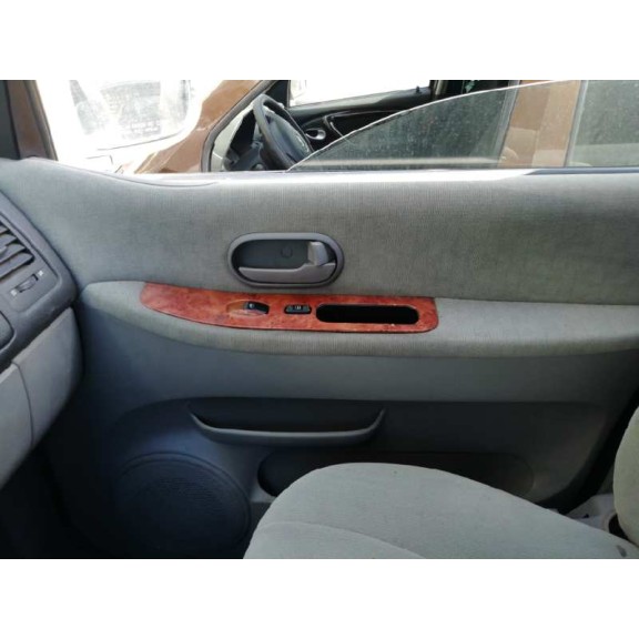 kia carnival ii del año 2003