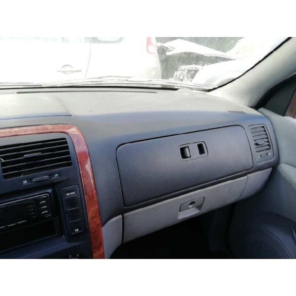 kia carnival ii del año 2003