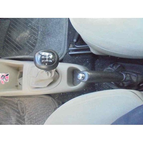 ford fiesta berlina (dx) del año 2002