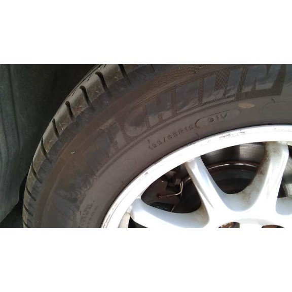 volvo s60 berlina del año 2001