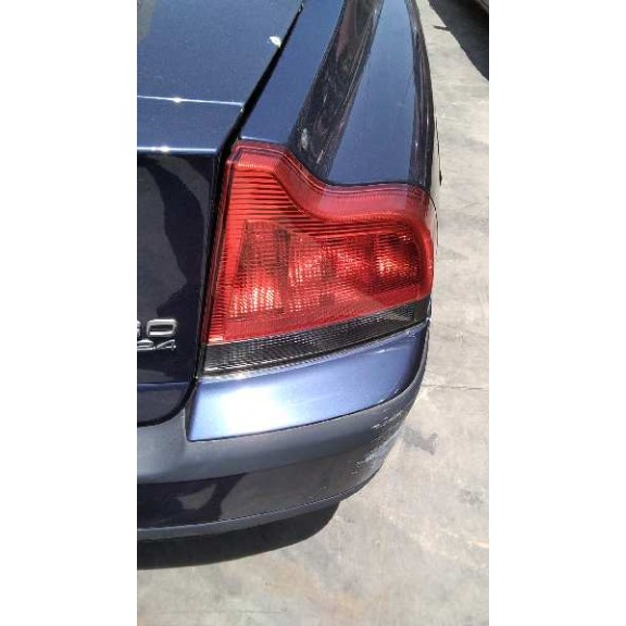 volvo s60 berlina del año 2001