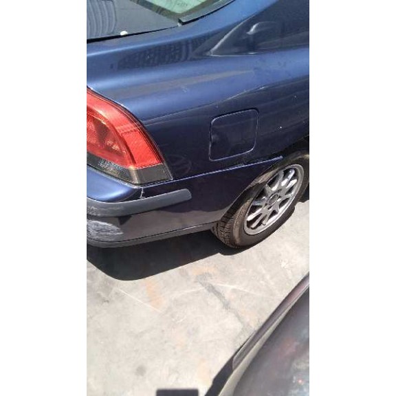 volvo s60 berlina del año 2001