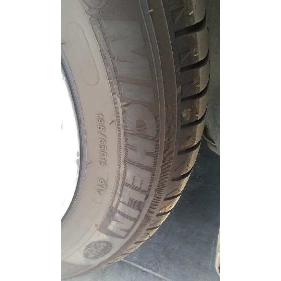 volvo s60 berlina del año 2001