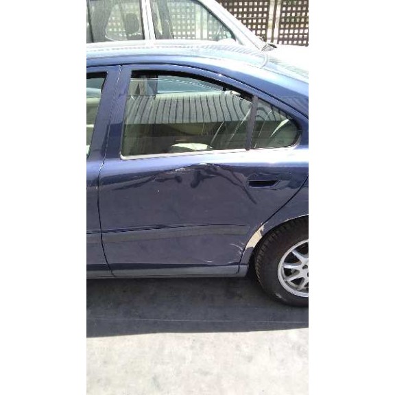 volvo s60 berlina del año 2001