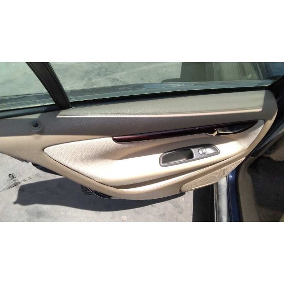 volvo s60 berlina del año 2001