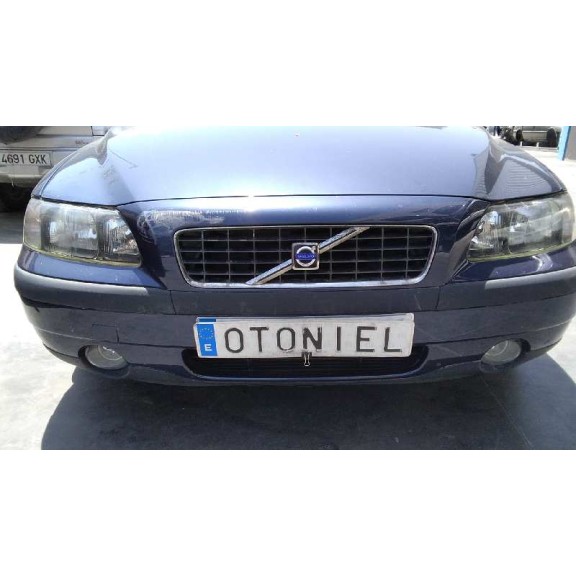 volvo s60 berlina del año 2001
