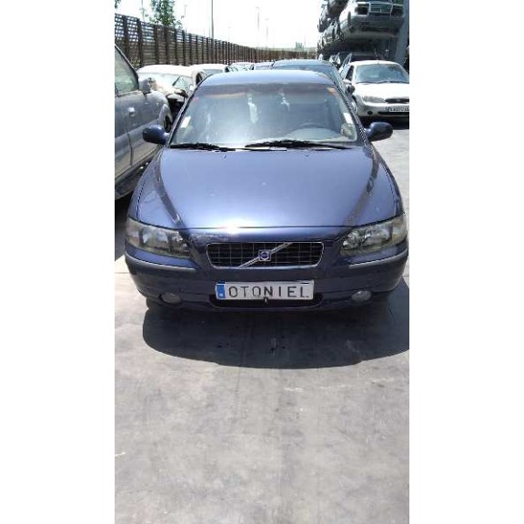 volvo s60 berlina del año 2001