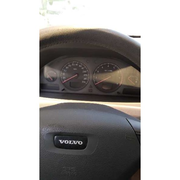 volvo s60 berlina del año 2001