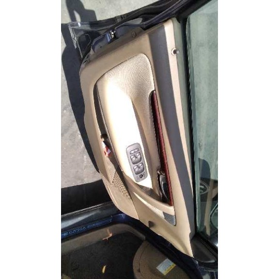 volvo s60 berlina del año 2001