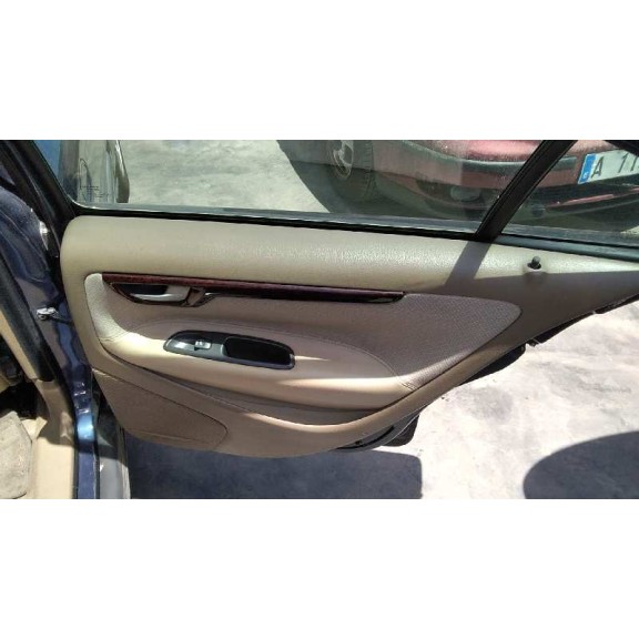 volvo s60 berlina del año 2001