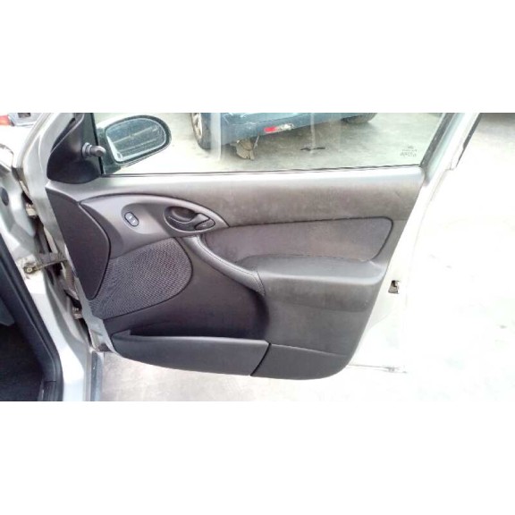 ford focus berlina (cak) del año 1999