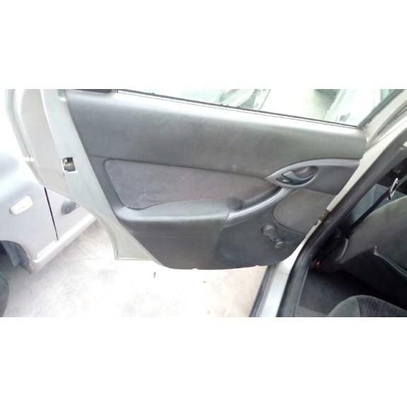 ford focus berlina (cak) del año 1999