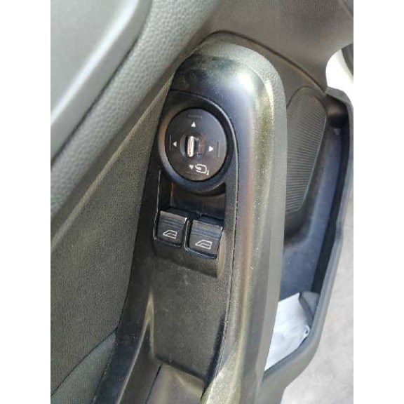 ford fiesta (ccn) del año 2013