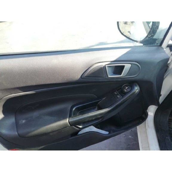 ford fiesta (ccn) del año 2013