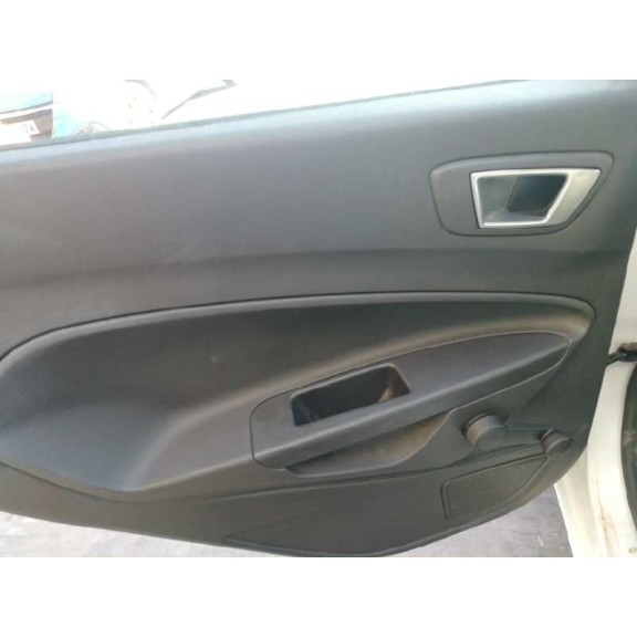 ford fiesta (ccn) del año 2013