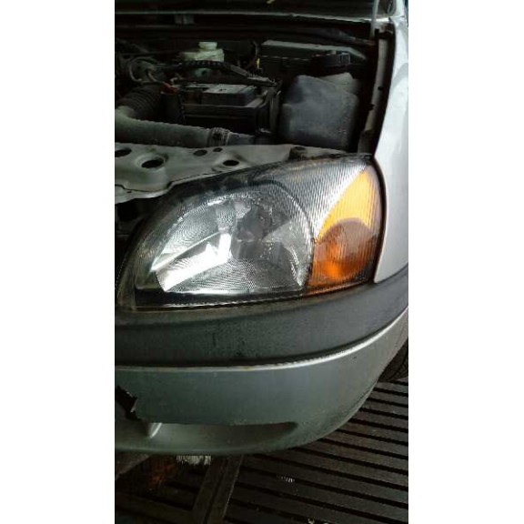 ford fiesta berlina (dx) del año 2000