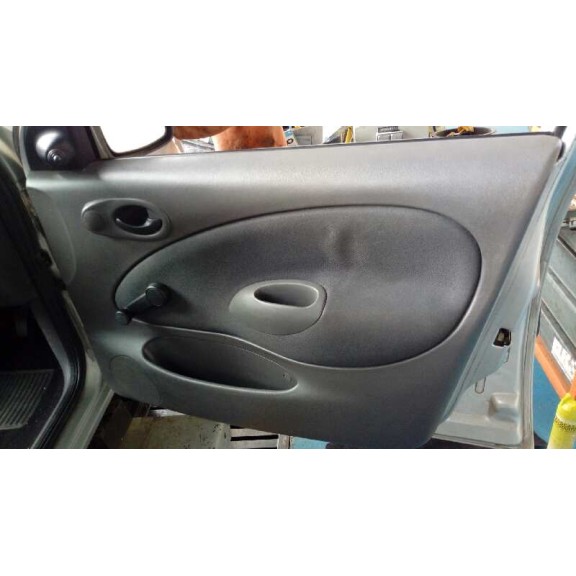 ford fiesta berlina (dx) del año 2000