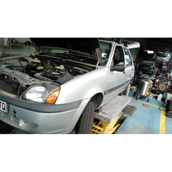 ford fiesta berlina (dx) del año 2000