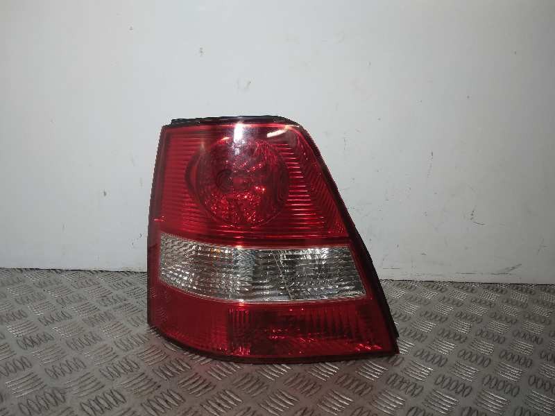 Recambio de piloto trasero izquierdo para kia sorento 2.5 crdi concept referencia OEM IAM   