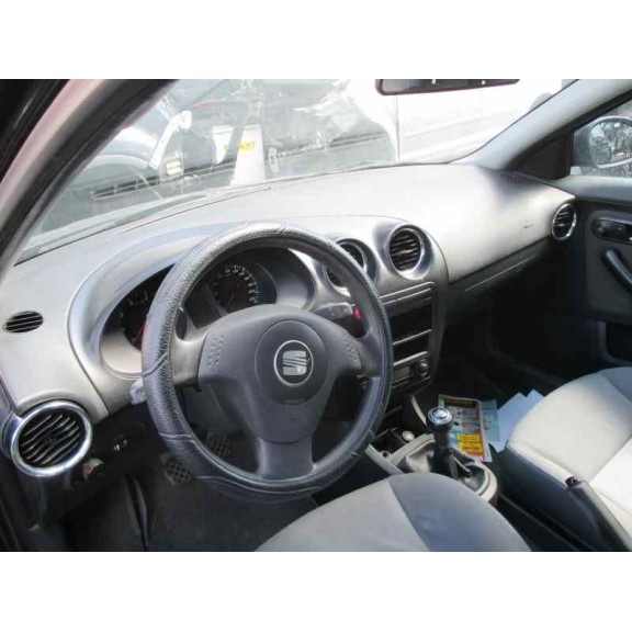 seat ibiza (6l1) del año 2004