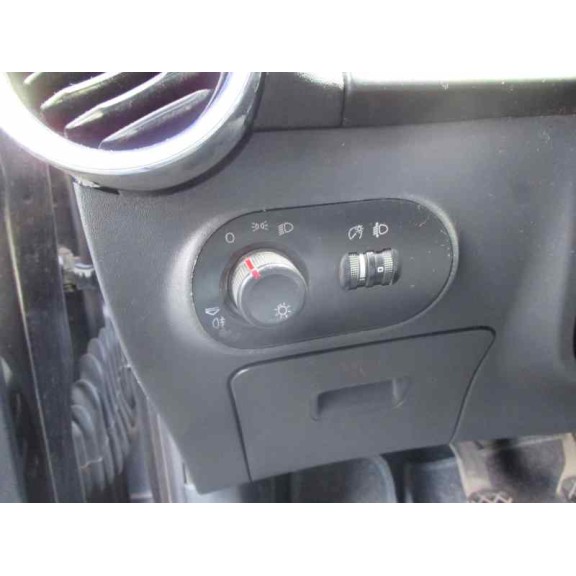 seat ibiza (6l1) del año 2004