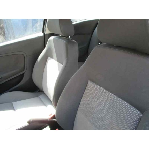 seat ibiza (6l1) del año 2004