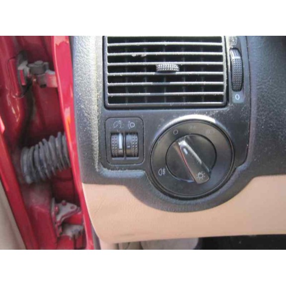 volkswagen golf iv berlina (1j1) del año 2001