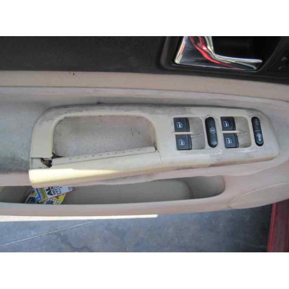 volkswagen golf iv berlina (1j1) del año 2001