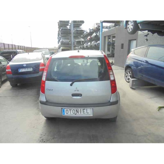 mitsubishi colt berlina 5 (z30a) del año 2004