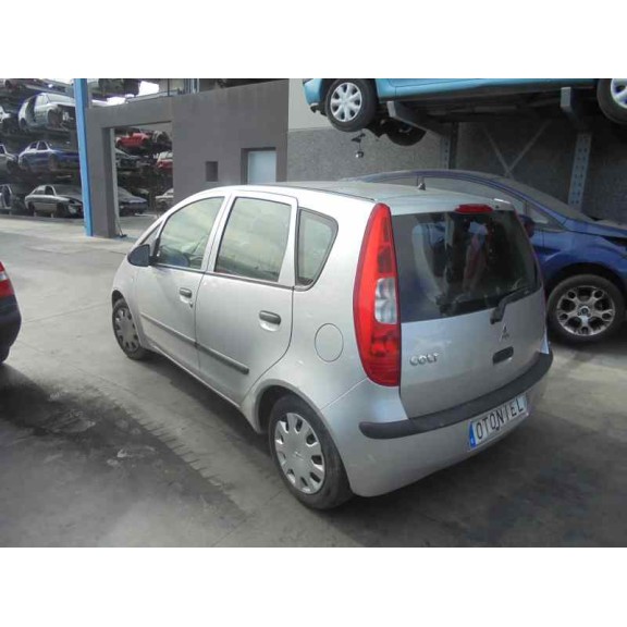 mitsubishi colt berlina 5 (z30a) del año 2004