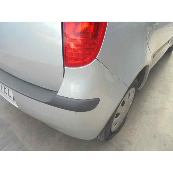 mitsubishi colt berlina 5 (z30a) del año 2004