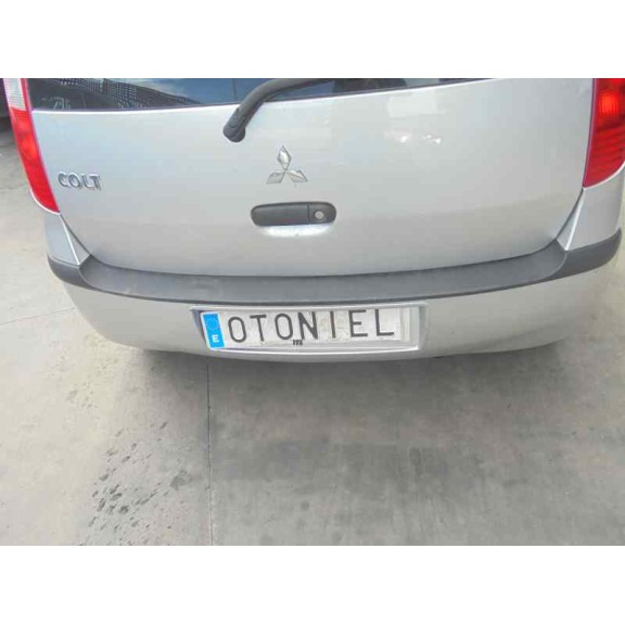 mitsubishi colt berlina 5 (z30a) del año 2004