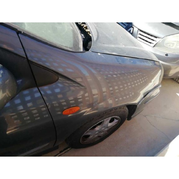 nissan almera tino (v10m) del año 2005