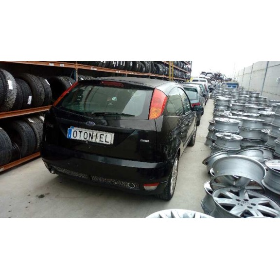 ford focus berlina (cak) del año 2004