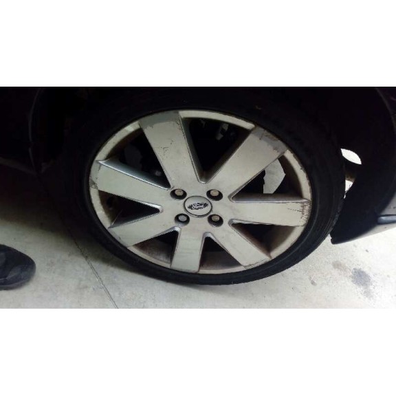 ford focus berlina (cak) del año 2004