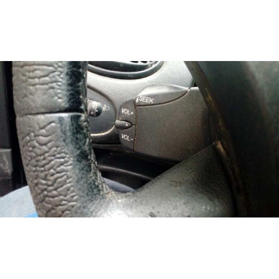 ford focus berlina (cak) del año 2004