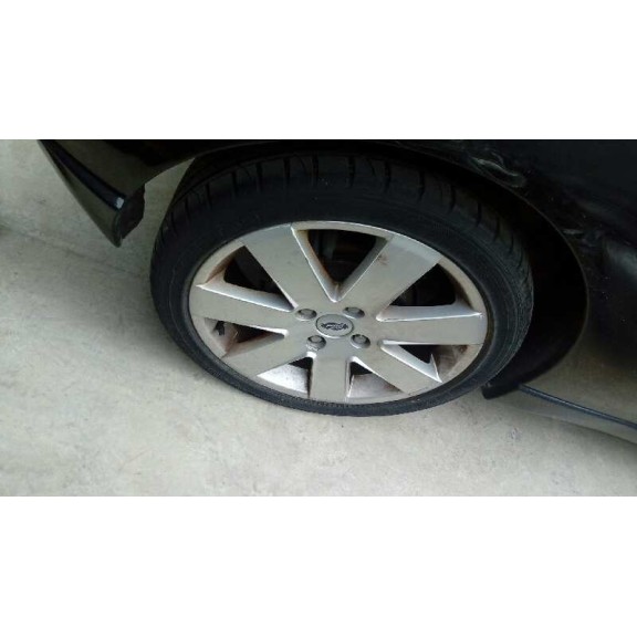 ford focus berlina (cak) del año 2004