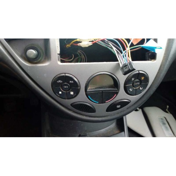 ford focus berlina (cak) del año 2004