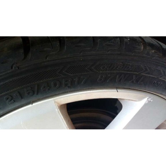 ford focus berlina (cak) del año 2004