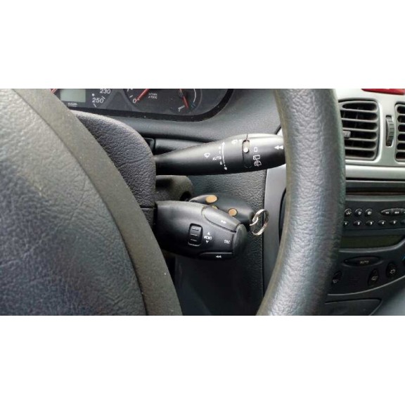 citroën c5 berlina del año 2001